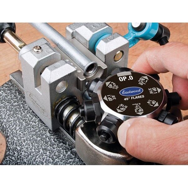 Eastwood Professional Brake Tubing Flaring Tool  +  37Deg Dies - Image 5