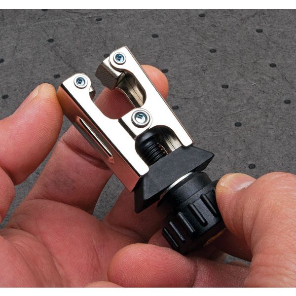 Eastwood Mini Punch Weld Clamps - Image 3